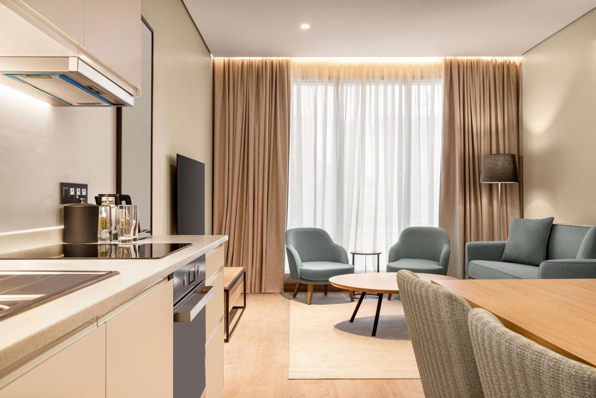 Radisson Hotel & Residence Riyadh Olaya Bagian luar foto